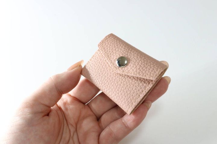 セリアのアクセサリー用持ち運びケースのビジュアル