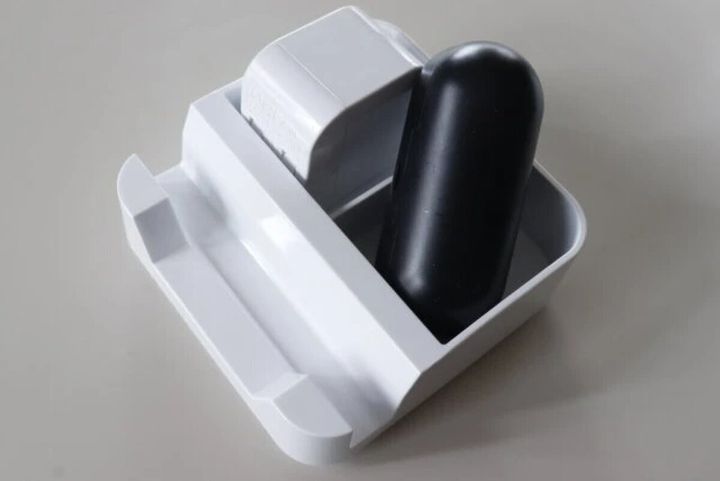 ダイソー 卓上収納ケース（組み立てタイプ、携帯＆メモスタンド）