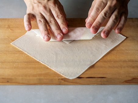 【おうち中華】春巻きの具材にルールはなし！ 調味料いらずで手軽に作れる「ハムとキャベツ、チーズの春巻き」のレシピの画像3