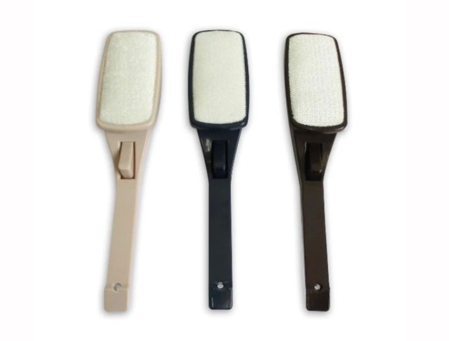 ダイソー 回転式ほこり取り（ネイビー、ブラウン、ローズグレイ）