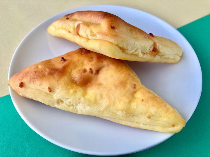 温め推奨！？もちもち食感がたまらん！【ローソン】コスパも魅力的なチーズパン