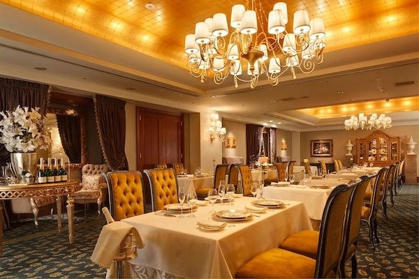 【東京都港区】インターコンチネンタル東京ベイで「ストロベリーブロッサムアフタヌーンティー」を開催