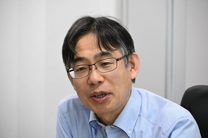 広報宣伝部の青木部長