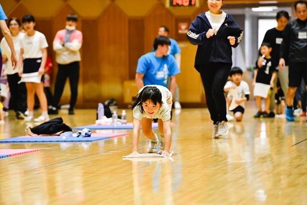 【東京都目黒区】髙田延彦さんと向井亜紀さんが直接指導する親子体育プログラム開催！40組80名無料招待