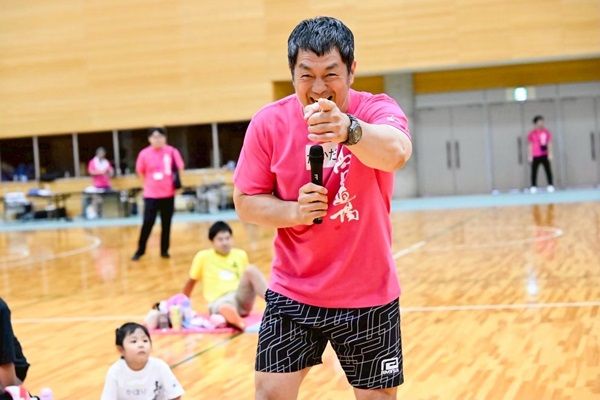 【東京都目黒区】髙田延彦さんと向井亜紀さんが直接指導する親子体育プログラム開催！40組80名無料招待