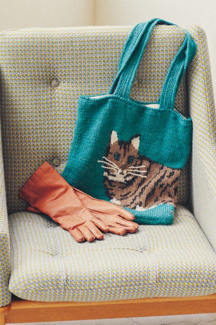 1年かけて編んだ愛猫柄のトートバッグ