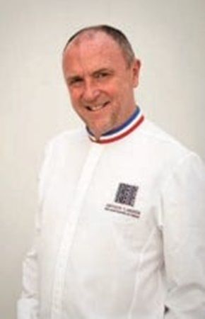 フランス国家最優秀職人章M.O.F.受章者3名がコラボしたバレンタイン限定コフレ登場！