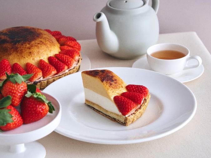 ビブリオテーク “あすかルビー”いちごのキャラメルクレームブリュレパイ