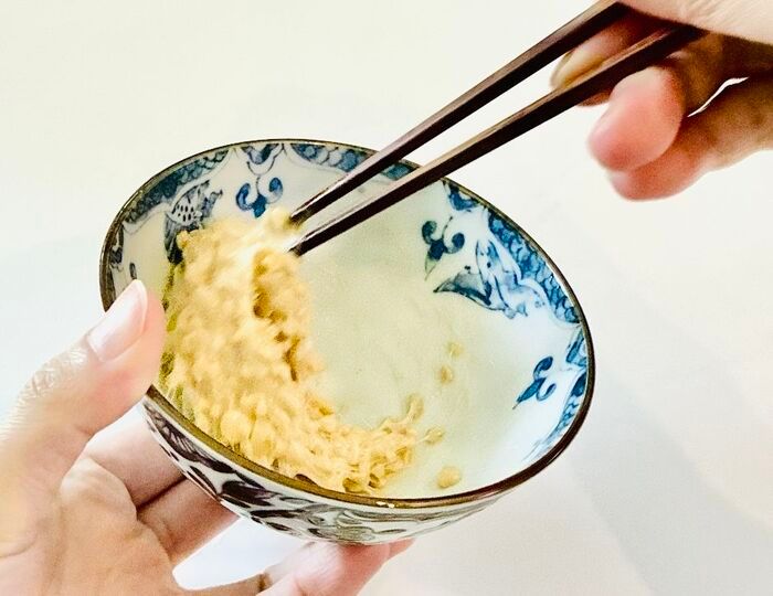 納豆の『ネバネバ』をこすらずに落とす方法！放置だけでスルリ。今日から試したくなる裏ワザ