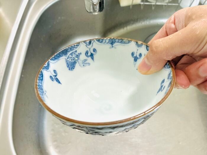 納豆の『ネバネバ』をこすらずに落とす方法！放置だけでスルリ。今日から試したくなる裏ワザ