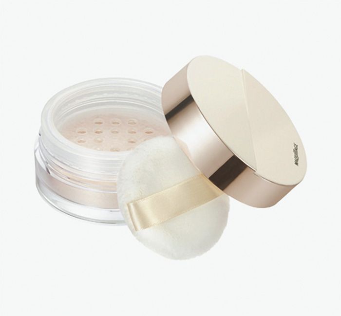 マキアージュ エッセンスグロウ キープパウダー 全2色 ¥3,850（編集部調べ）／マキアージュ