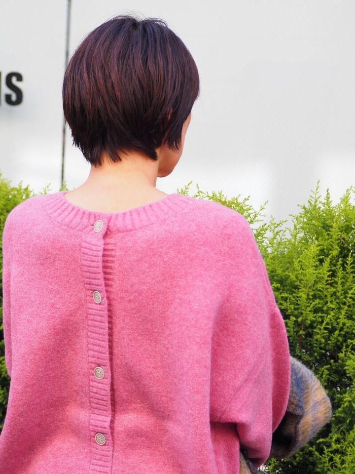 ピンクの2WAYニット