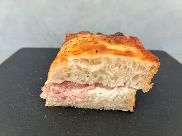 クロックムッシュ断面