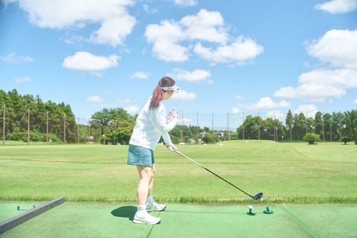 大股で歩くとティーショットが成功する！女子プロが秘けつを解説