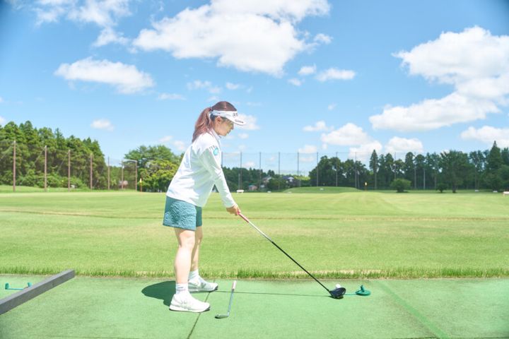 大股で歩くとティーショットが成功する！女子プロが秘けつを解説