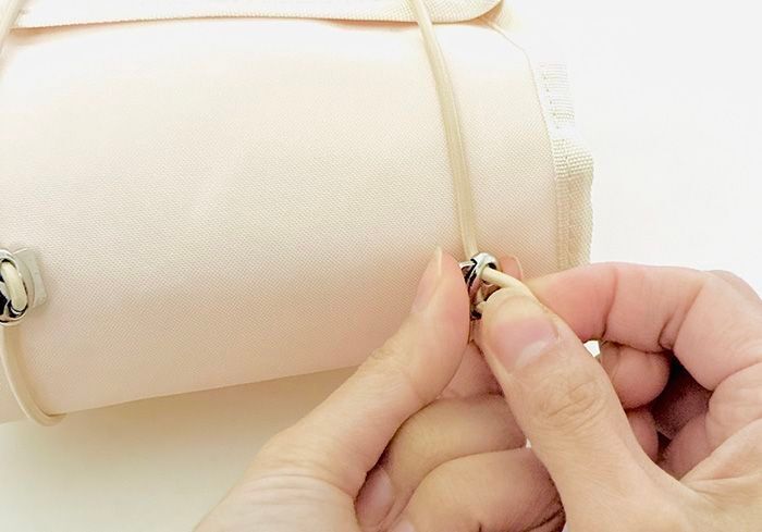 3点セットがパーフェクト！【50代・60代】春の旅行にピッタリの「吊り下げポーチ」を〈付録〉でゲット！ひとつあると重宝しますよ♪