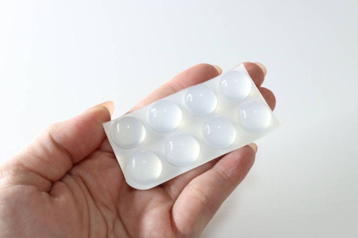 セリアの貼るツボ押しシール