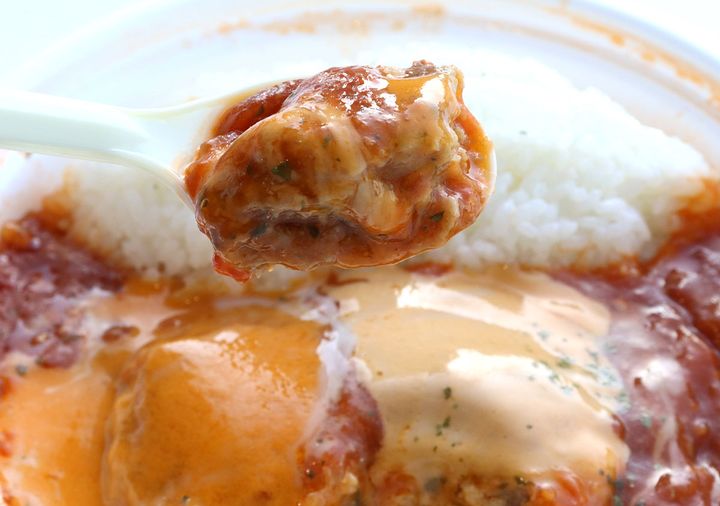 とろ～りチーズと卵黄ソースのトマトハンバーグ弁当実食