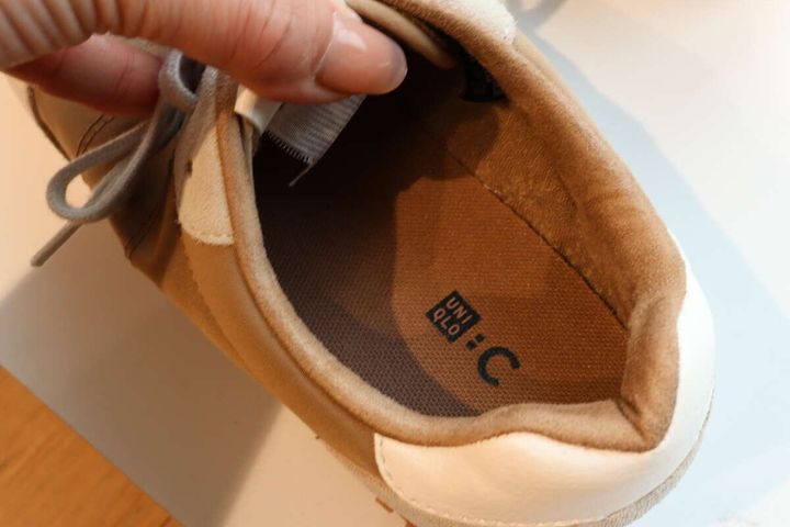 ユニクロシー2026年春夏コンビネーションスニーカー疲れにくい