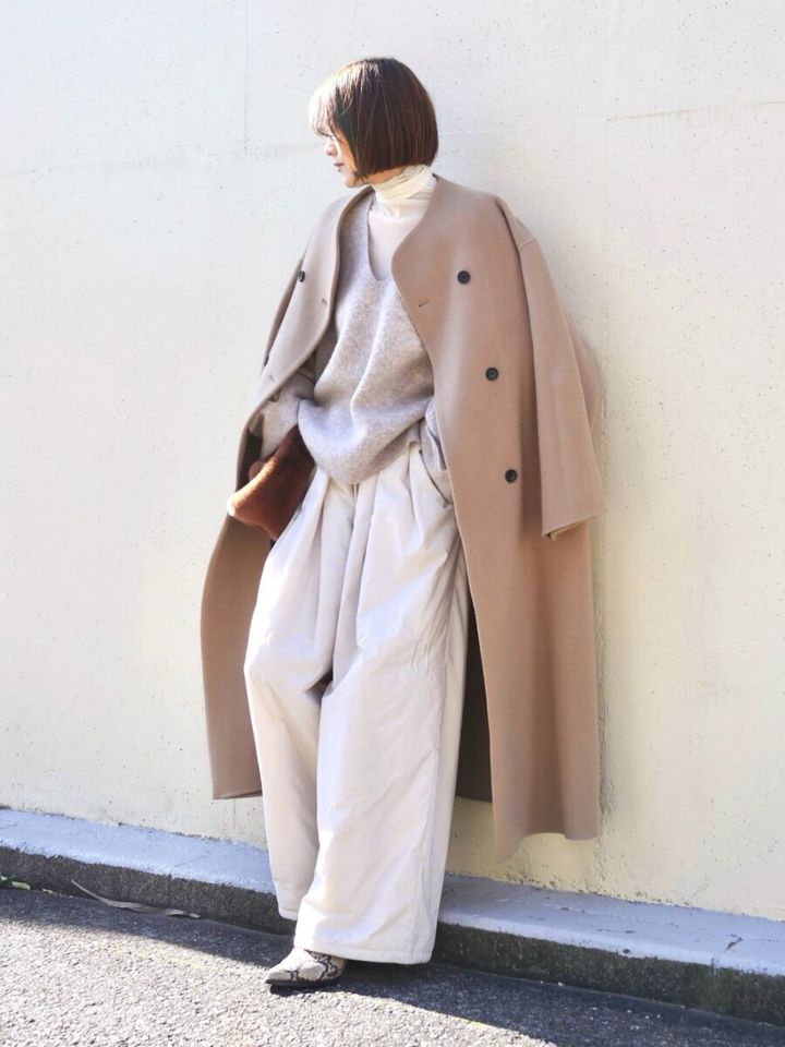 2026冬春大人女性おすすめタートルネック淡色コーデ