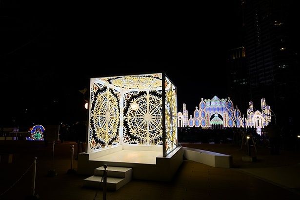 神戸ルミナリエ作品に囲まれての写真撮影は、盛れること間違いなし！ (C)Kobe Luminarie O.C.