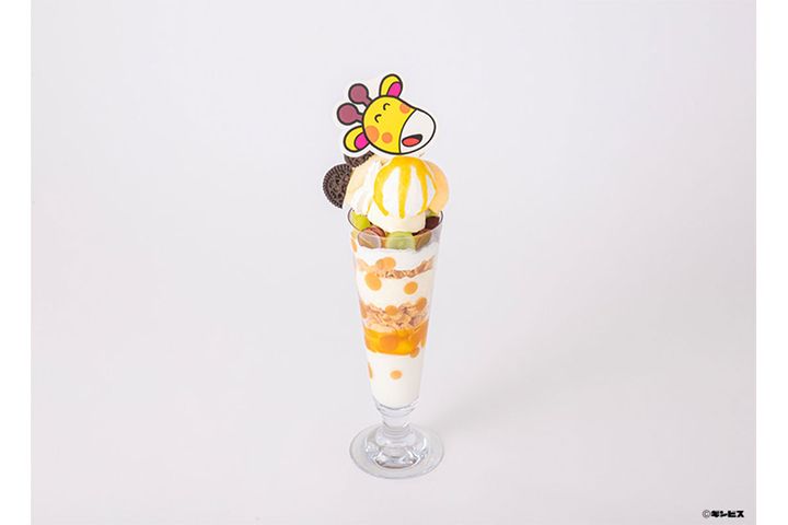 シェアして食べよう！ きりんさんのロングパフェ／￥3,880（税込み）