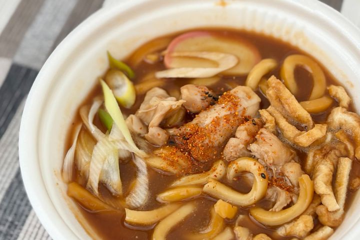 寒い日はこれで決まり！【ファミマ】のうどんは濃厚味噌がたまらん一杯