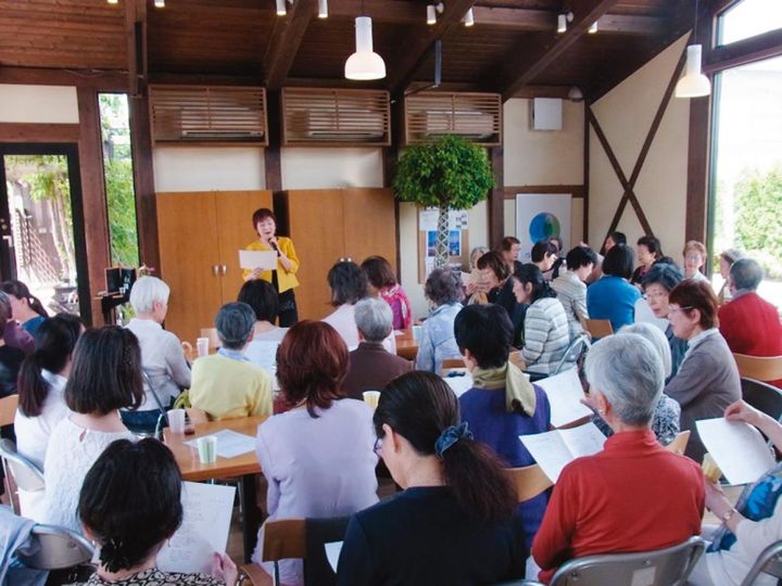 松原さんが代表を務めるSSSネットワークで建立した「女性のための共同墓」。年に一度、追悼会を開き、会員の集いの場になっている。