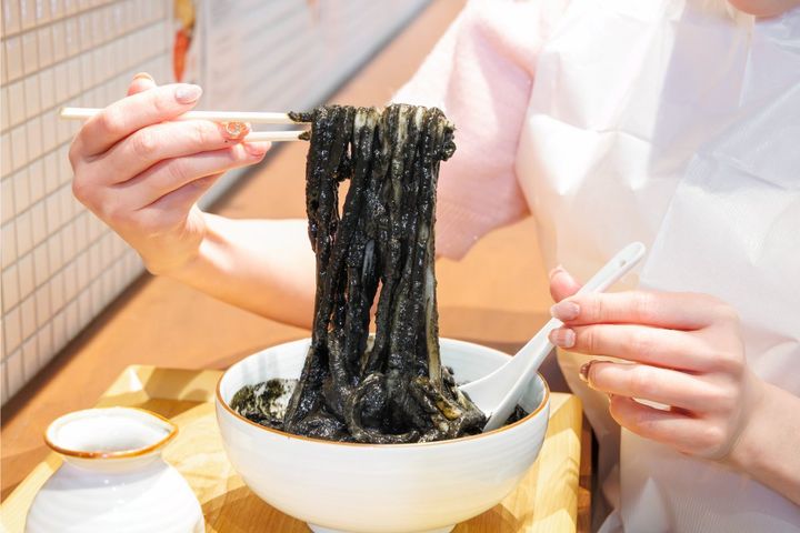 ブラックカレーうどん2