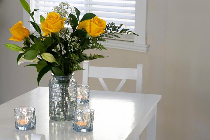 バラの冬仕事は1月からの今が本番！元肥を与え、苗を鉢に植えよう【ガーデニング】