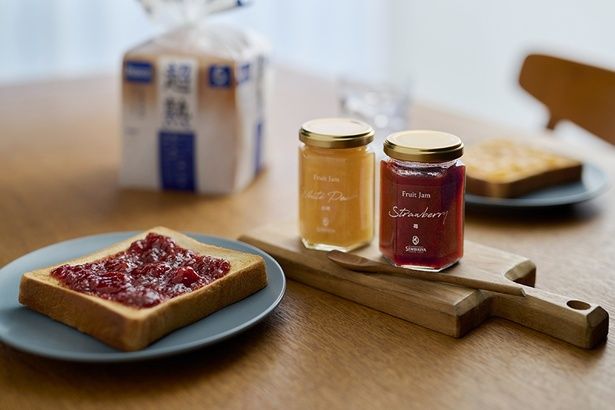 「日本橋 千疋屋総本店 フルーツジャム 2瓶入(苺・白桃)」