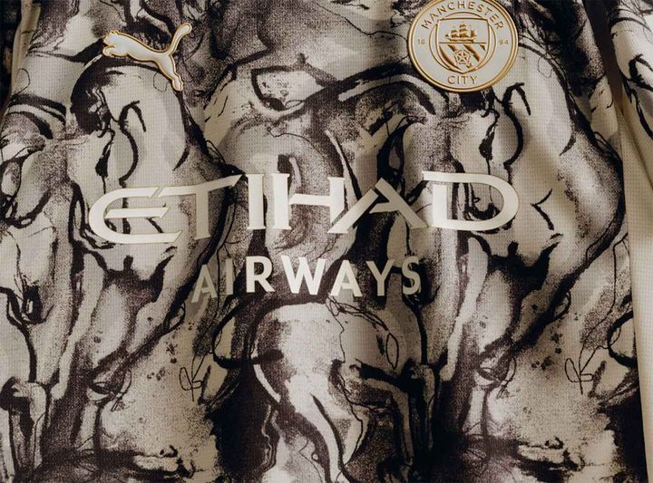 画像2: Manchester City 2026 Puma Year of the Horse Collection