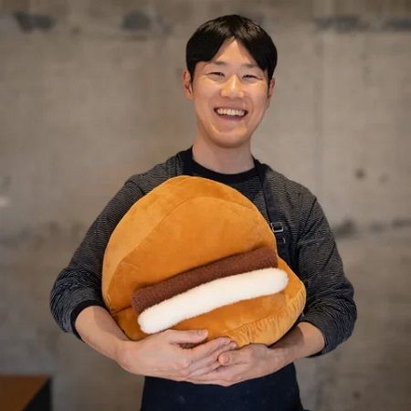 人気ベーカリーの看板パンを抱いて眠る！抱き枕「おやすみベーカリー」数量限定で発売