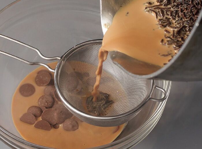 シフォン型で焼くと美味しい！紅茶香る「ミルクティーシフォンケーキ」の作り方。スパイスを加えるのもおすすめですよ♪