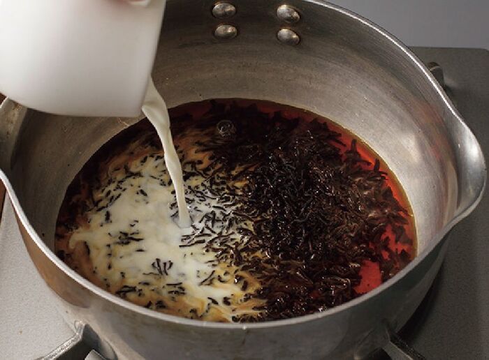 シフォン型で焼くと美味しい！紅茶香る「ミルクティーシフォンケーキ」の作り方。スパイスを加えるのもおすすめですよ♪