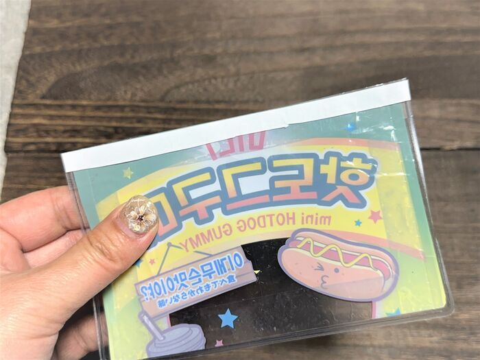 『お菓子袋×100均』で爆かわポーチが誕生♡縫わずに簡単に作れちゃいました！