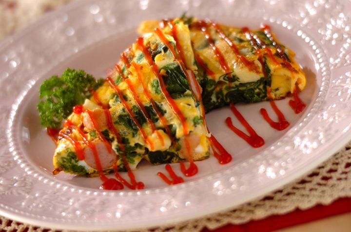 ソーセージとホウレン草入りオムレツ