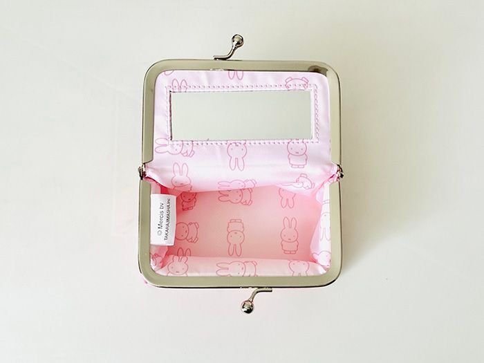 【50代・60代】春に持ちたいブランド級ポーチを〈付録〉でゲット。バッグの中身が華やぎますよ♪