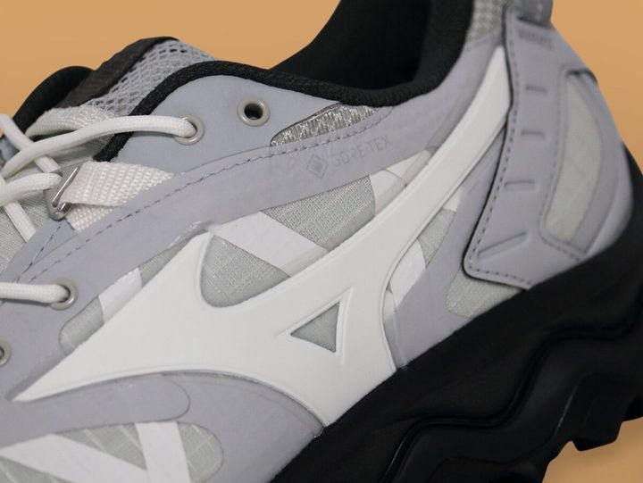 ミズノの「ウェーブ ムジンTL ゴアテックス」¥24,200