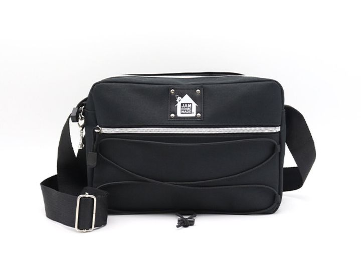 宝島社ムック付録のからあげクン ショルダーバッグ BOOK feat. JAM HOME MADE3