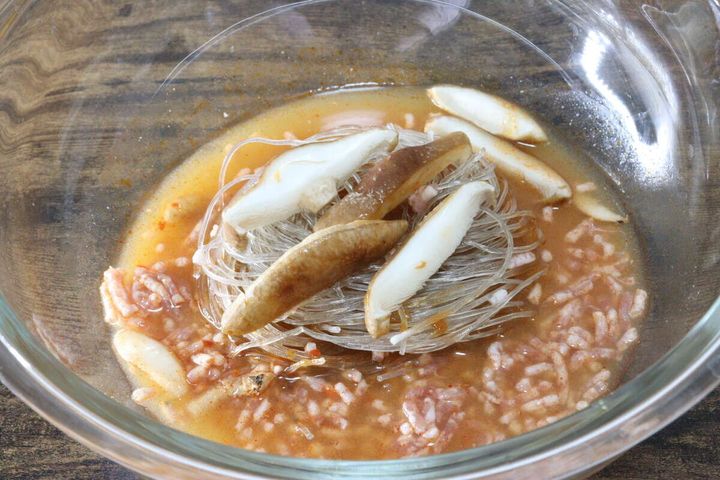 耐熱ガラスボウル（23.6cm、2.4L） マーボー春雨調理