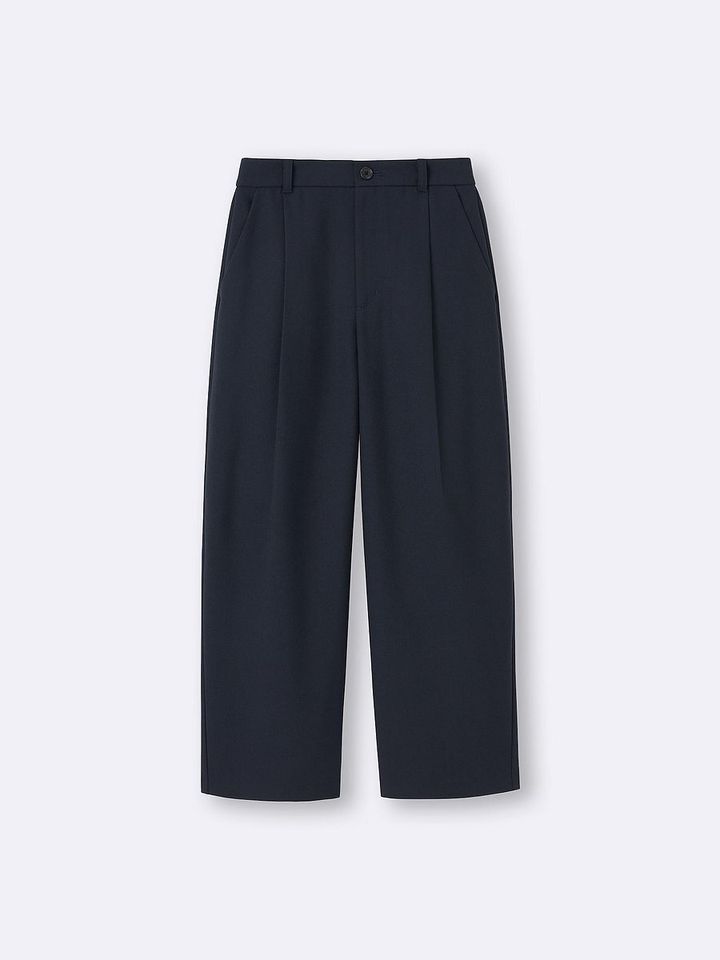 GUのワイドテーパードアンクルパンツ