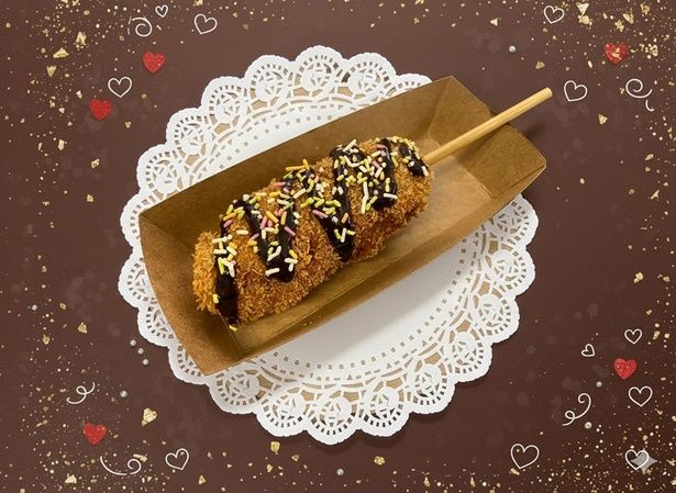 「カラフルチョコレートチーズハットグ」(800円)