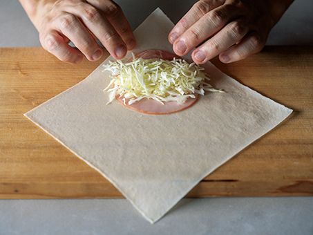 【おうち中華】カレーの香りがアクセント！「カレーポテサラの春巻き」の作り方の画像2