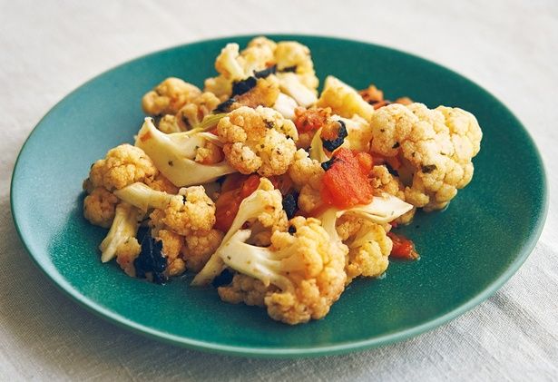 カリフラワーとトマトの海苔和え (C)今井 真実／KADOKAWA