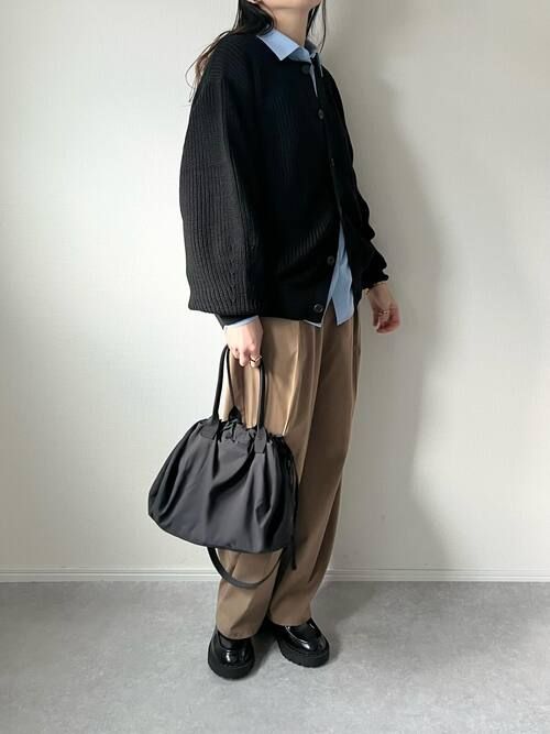 GUのブラックトップス1