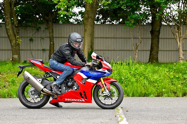 タンデム走行はわかることがたくさん！ 原田さんのリアブレーキ術を編集藤田が体験！