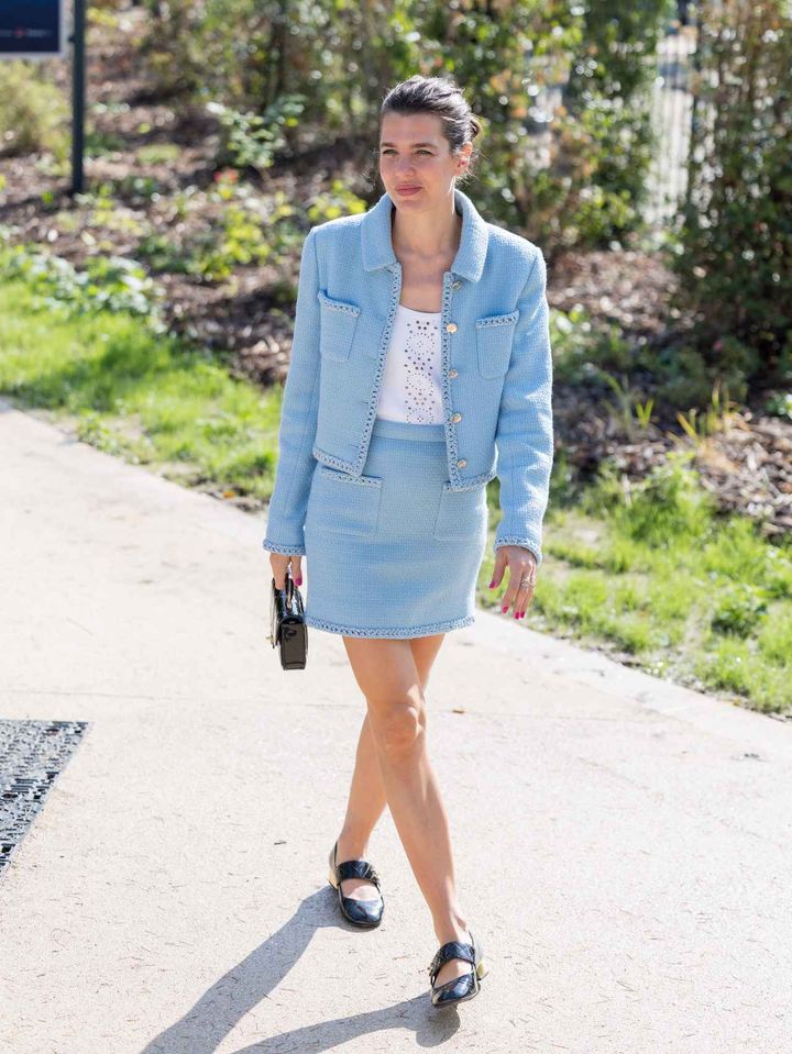 画像: 上品なツイードも、着地はモードに