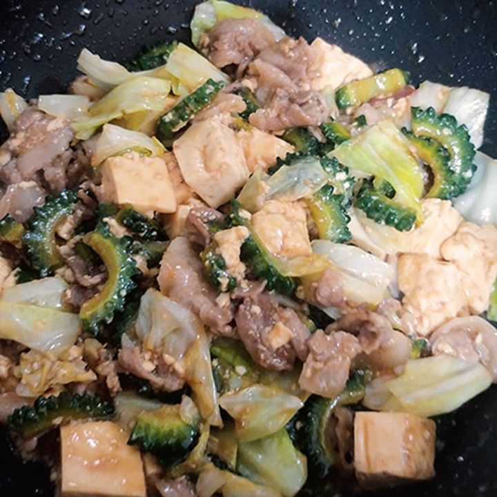 田渕 「そろそろ健康が気になるお年頃。食事に気を遣うようにしています。自炊のときは、野菜をたっぷり。イイおろし金をゲットしたので、カラダを温められる生姜もたくさん食べています」