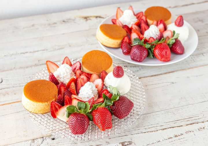 完熟いちごのパンケーキ 1980円 ※12月中旬～5月中旬ごろ限定